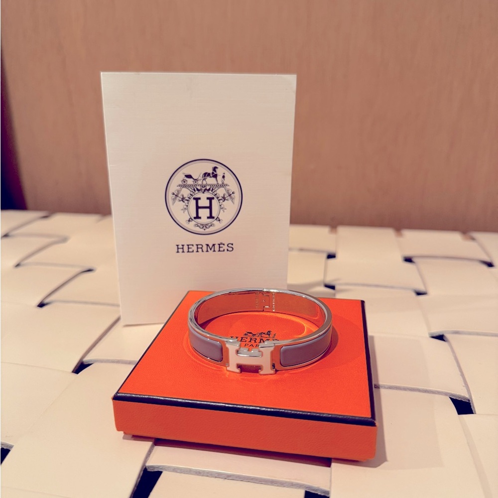 Authentic Hermes Clic Clac PM Bracelet - Rare white H and lavender/grey
